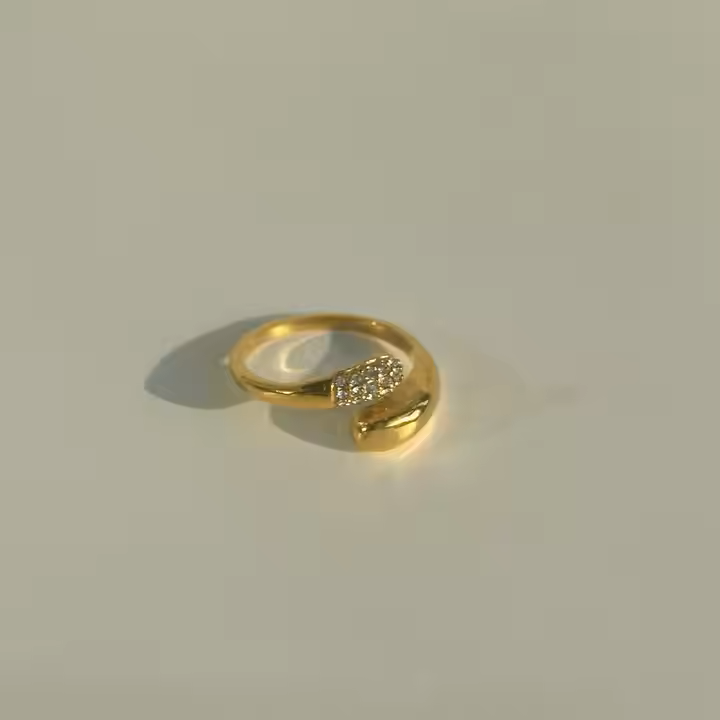 Ammy Ring - 18 K Gold Plated (Adjustable)
