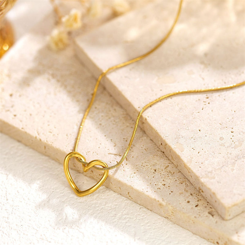 Little Heart Neckpiece - 18 K Gold Plated