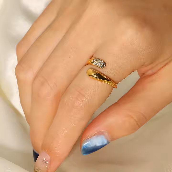 Ammy Ring - 18 K Gold Plated (Adjustable)