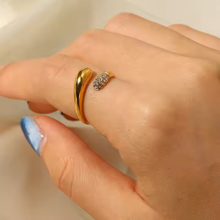 Ammy Ring - 18 K Gold Plated (Adjustable)