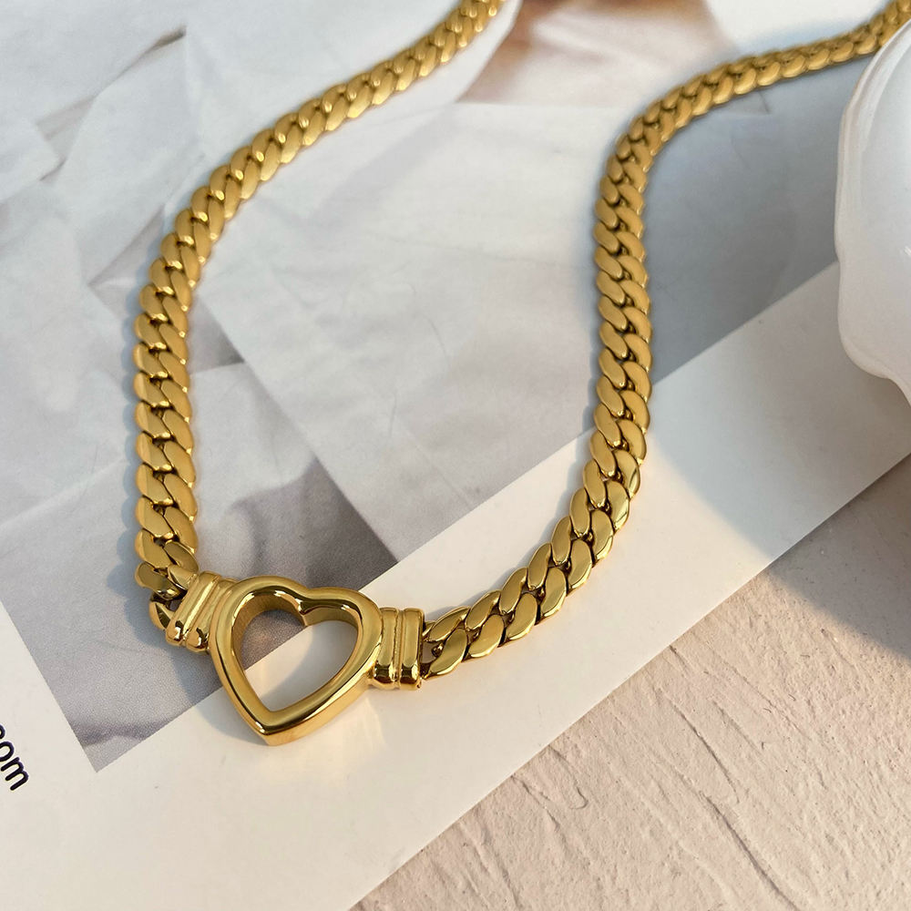 Zinnia Neckpiece - 18 K Gold Plated