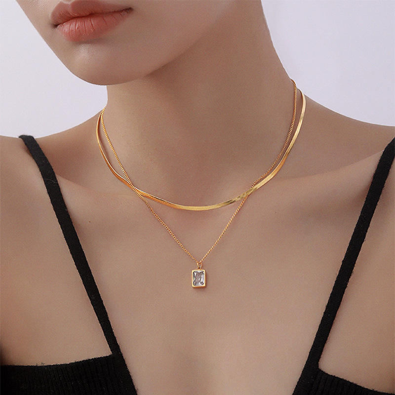 Nova Neckpiece - 18 K Gold Plated