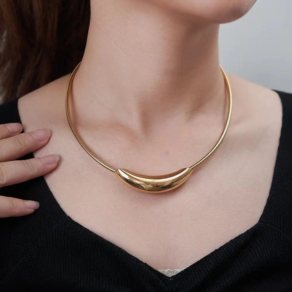 Neo Neckpiece - 18 K Gold Plated