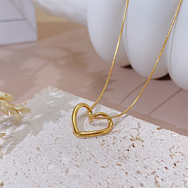 Little Heart Neckpiece - 18 K Gold Plated