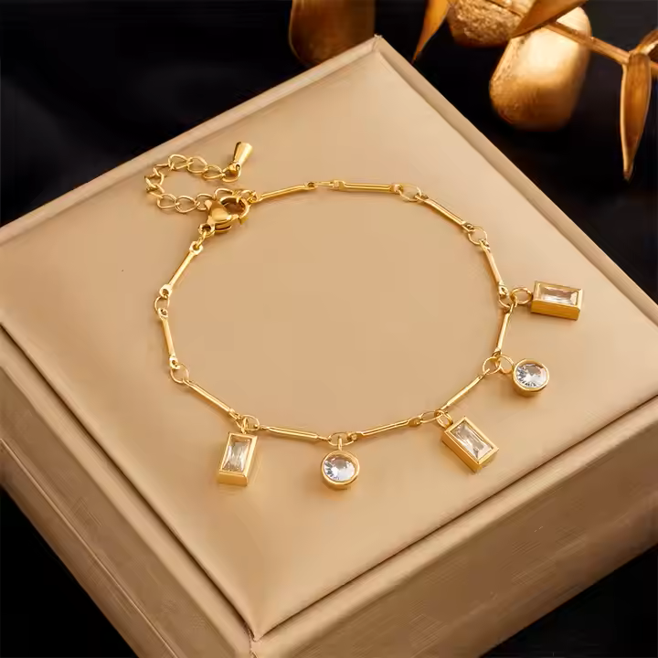 Royal Strand Bracelet - 18 K Gold Plated