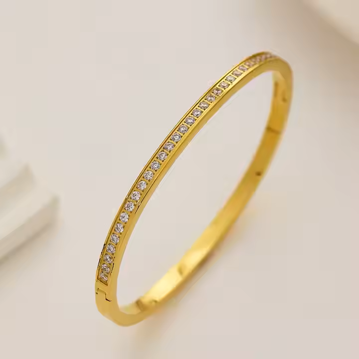Peak of Grace - 18 K Gold Plated