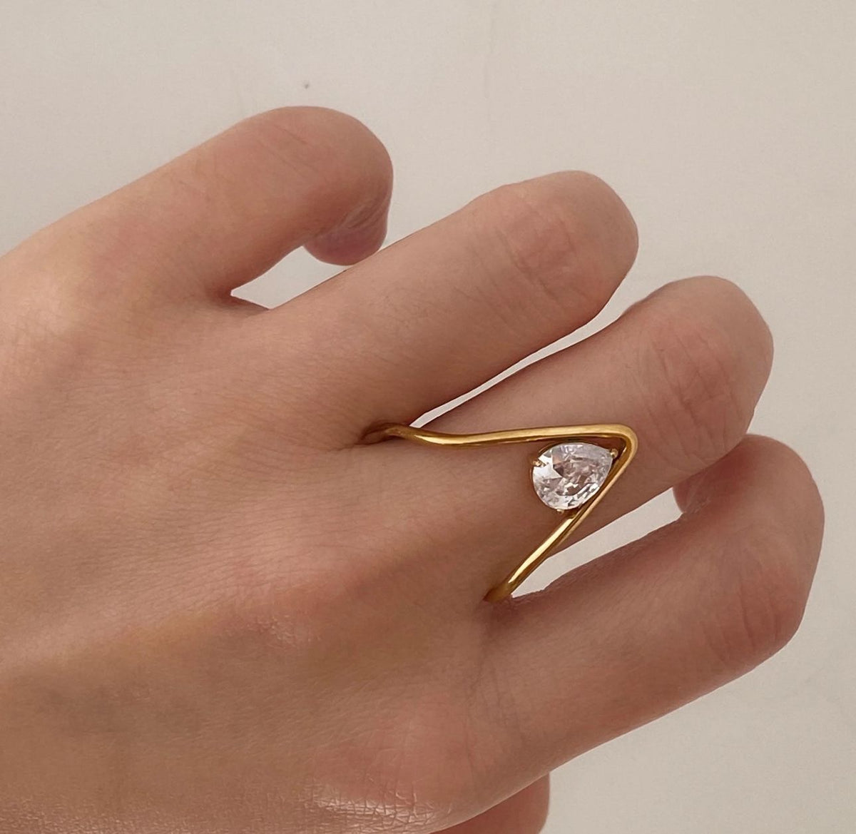 Vanky Ring - 18 K Gold Plated