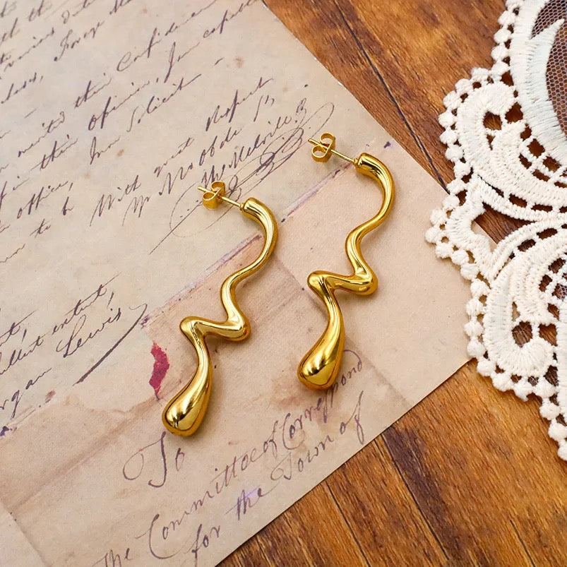 Swirl Pendant Set - 18 K Gold Plated