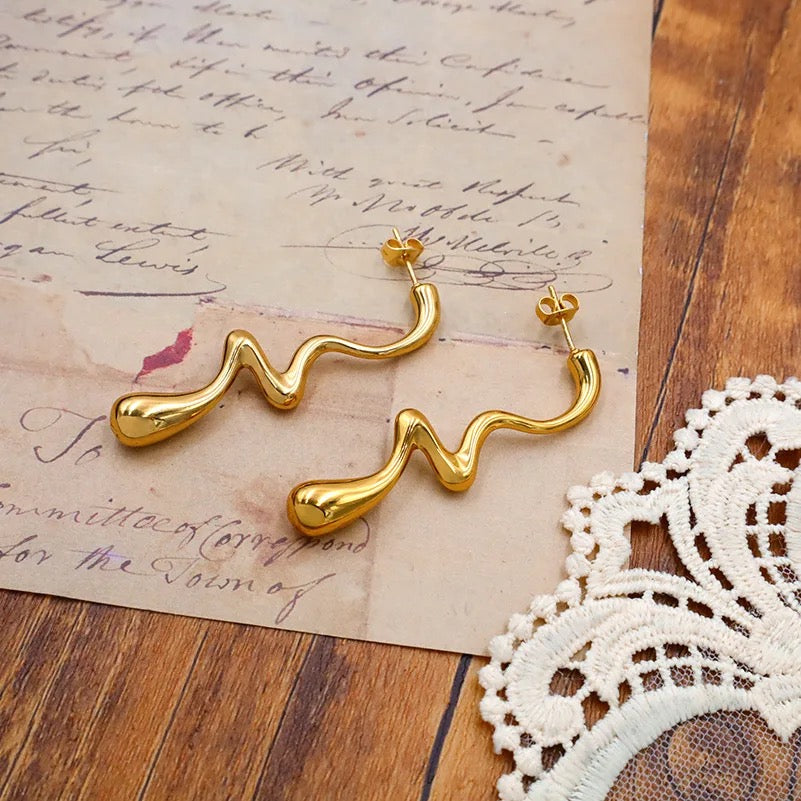 Swirl Pendant Set - 18 K Gold Plated
