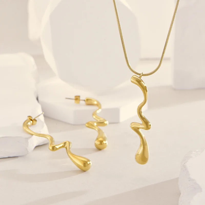Swirl Pendant Set - 18 K Gold Plated