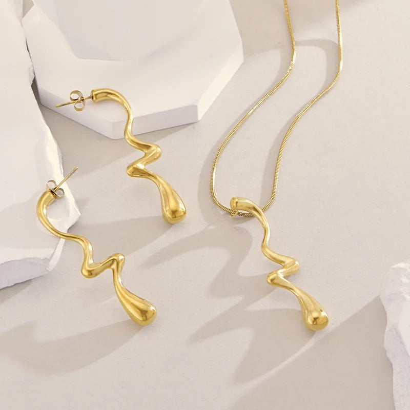 Swirl Pendant Set - 18 K Gold Plated