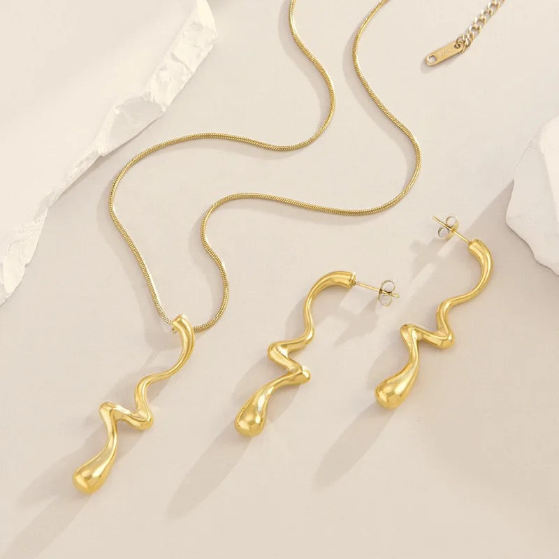 Swirl Pendant Set - 18 K Gold Plated