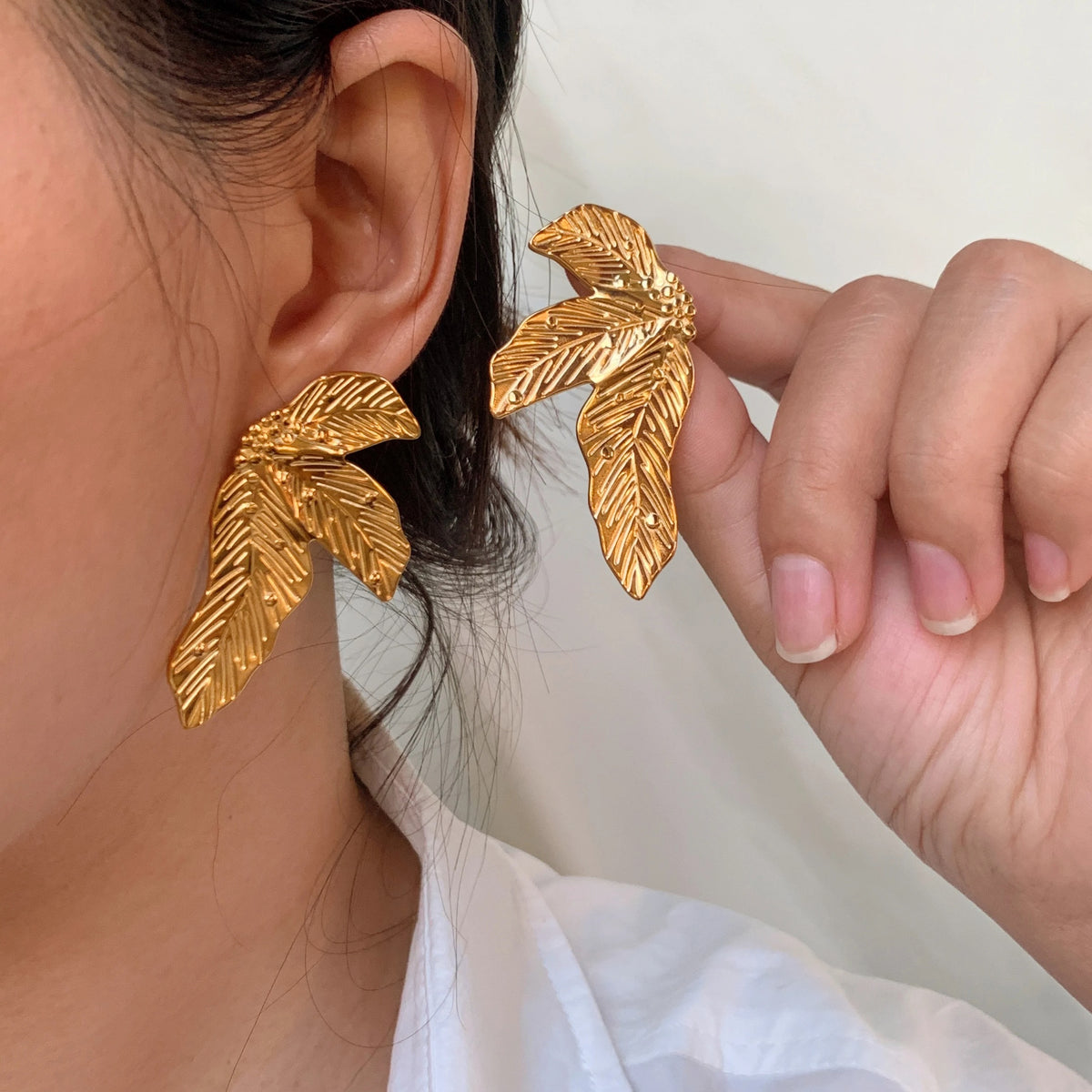 Sandra Rose Earring - 18 K Gold Plated