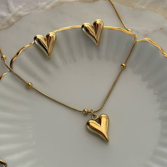 Amora Pendant Set - 18 K Gold Plated