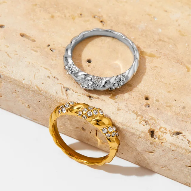 Eden Grace Ring - 18 K Gold Plated