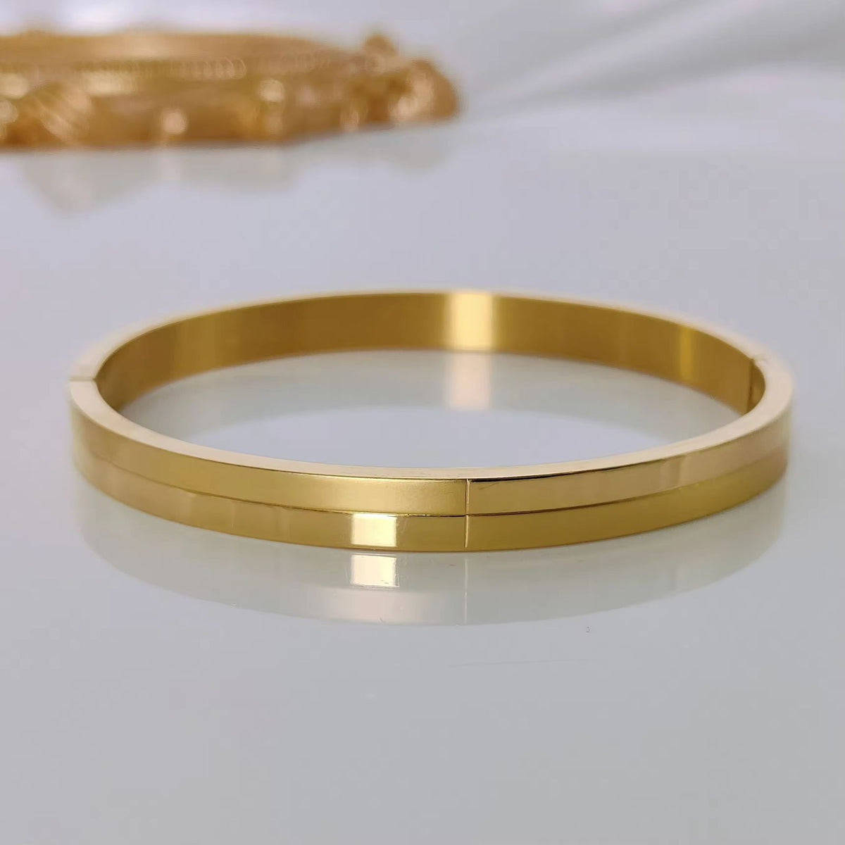 Flint - 18 K Gold (Men's Openable Bracelet)