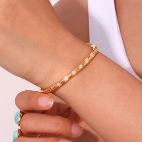 Sleek Aura Bracelet