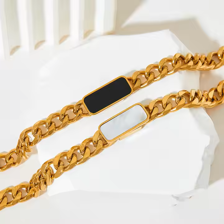 Knight Loop - 18 K Gold  (Men's Bracelet)