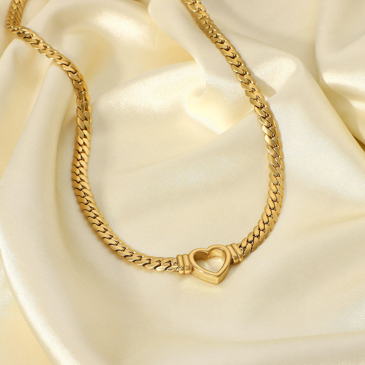 Zinnia Neckpiece - 18 K Gold Plated
