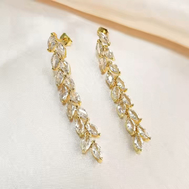 Glintara Earring - 18 K Gold Plated