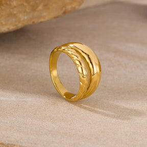 Elan Twist Ring - 18 K Gold Plated