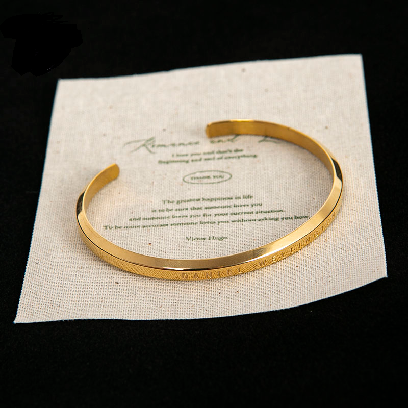 CharmCurve Bracelet - 18 K Gold Plated (Adjustable)