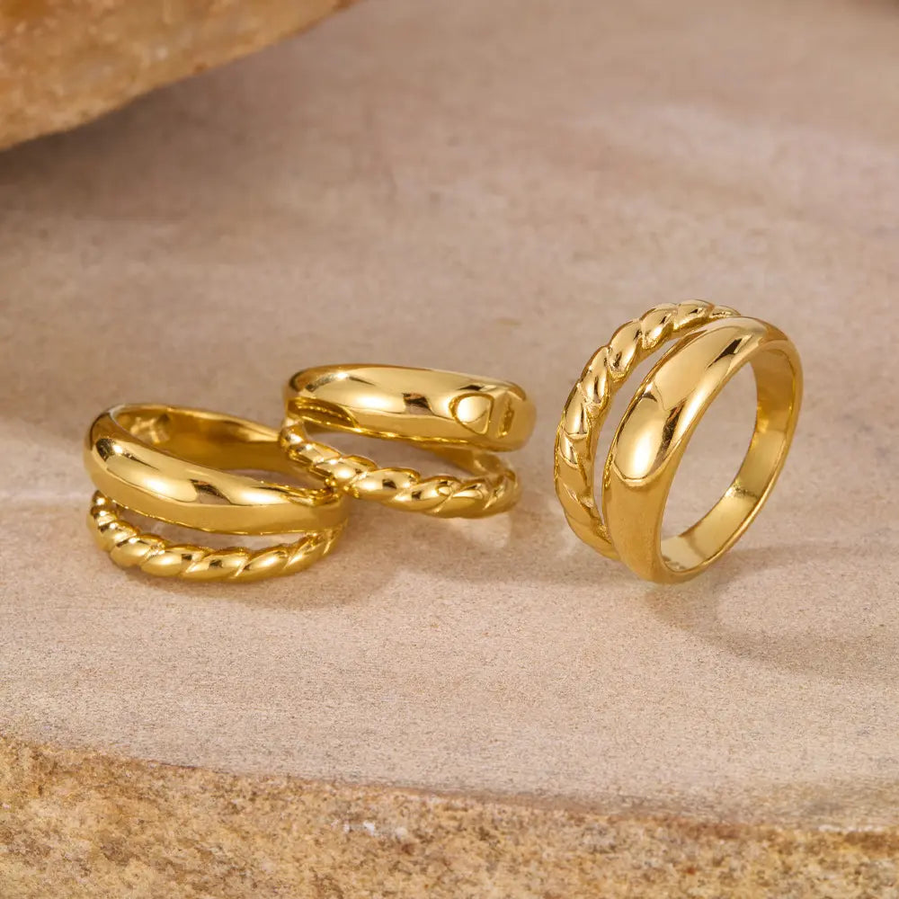 Elan Twist Ring - 18 K Gold Plated