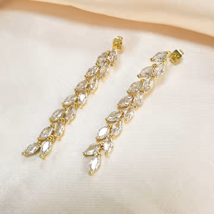 Glintara Earring - 18 K Gold Plated