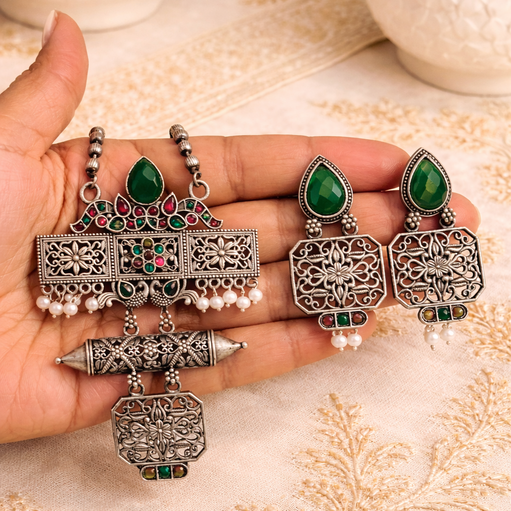 Iraayal Necklace Set