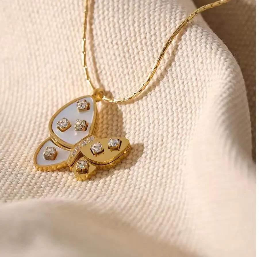 Quiet Spark Pendant - 18 K Gold Plated
