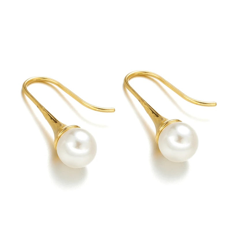 Pearl Romance Earring - 18 K Gold Plated