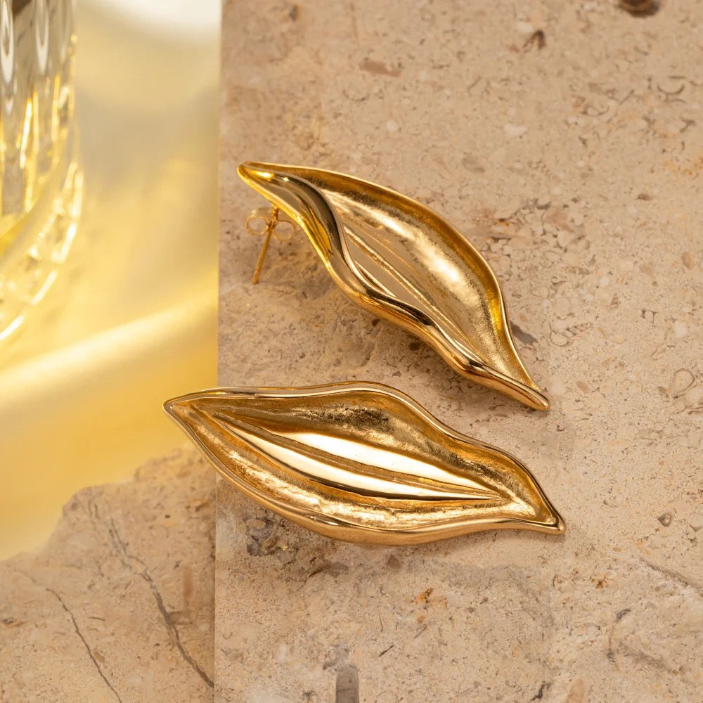Feather Light Earring - 18 K Gold Plated