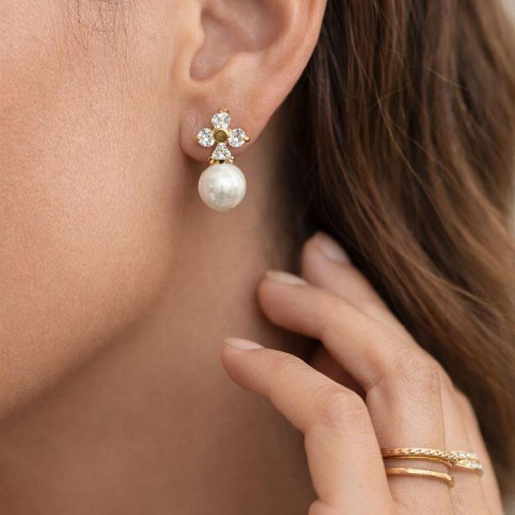 Mini Pearl Studs - 18 K Gold Plated